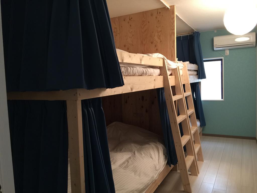 Uni Hostel Ōsaka Extérieur photo