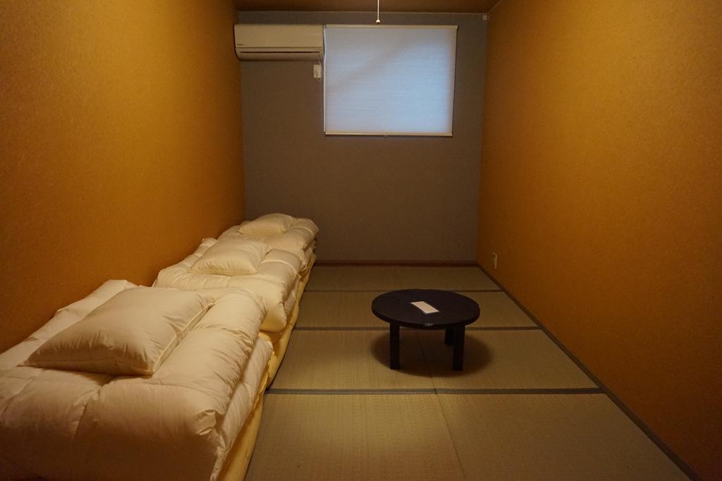 Uni Hostel Ōsaka Extérieur photo
