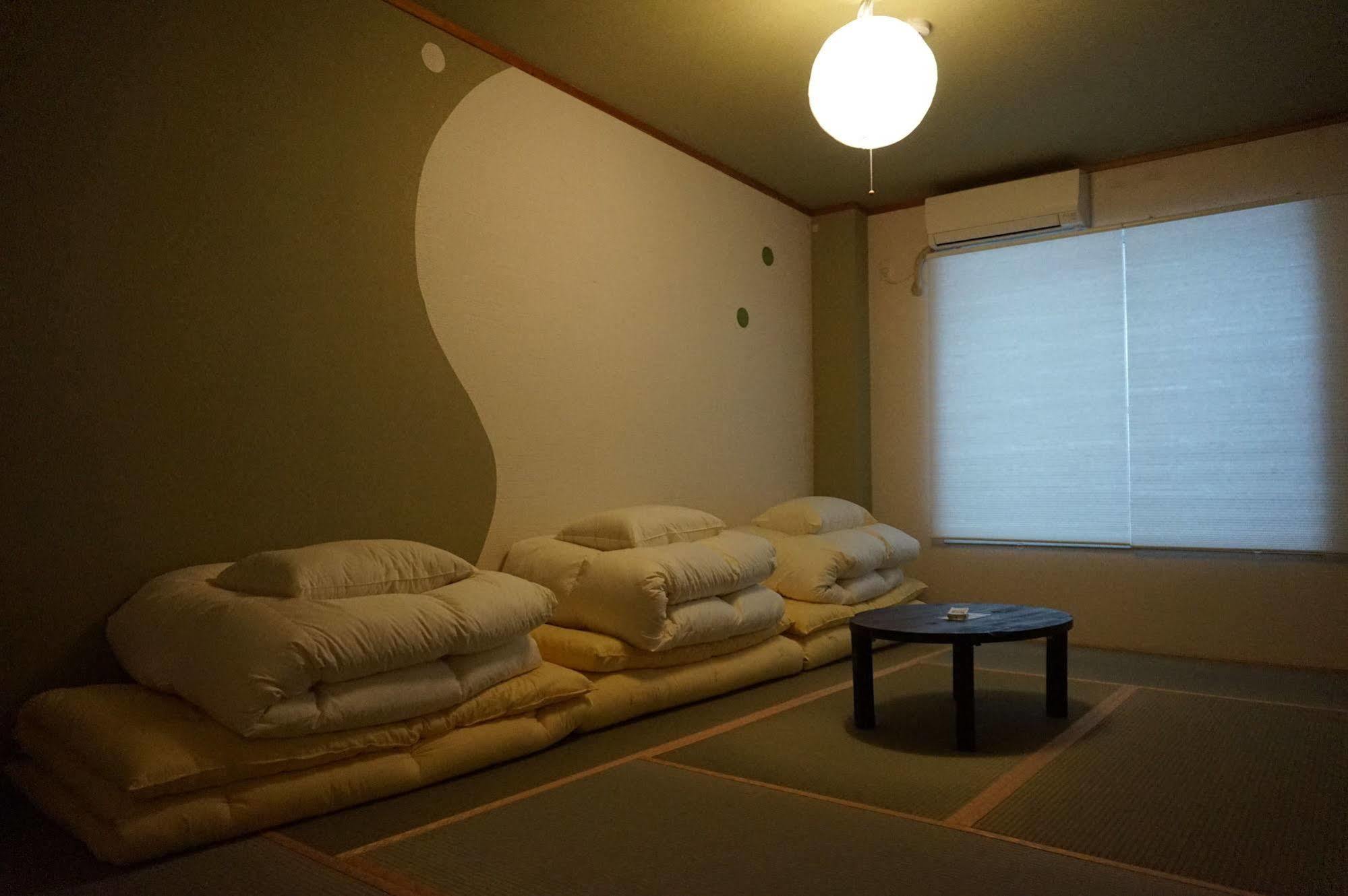 Uni Hostel Ōsaka Extérieur photo