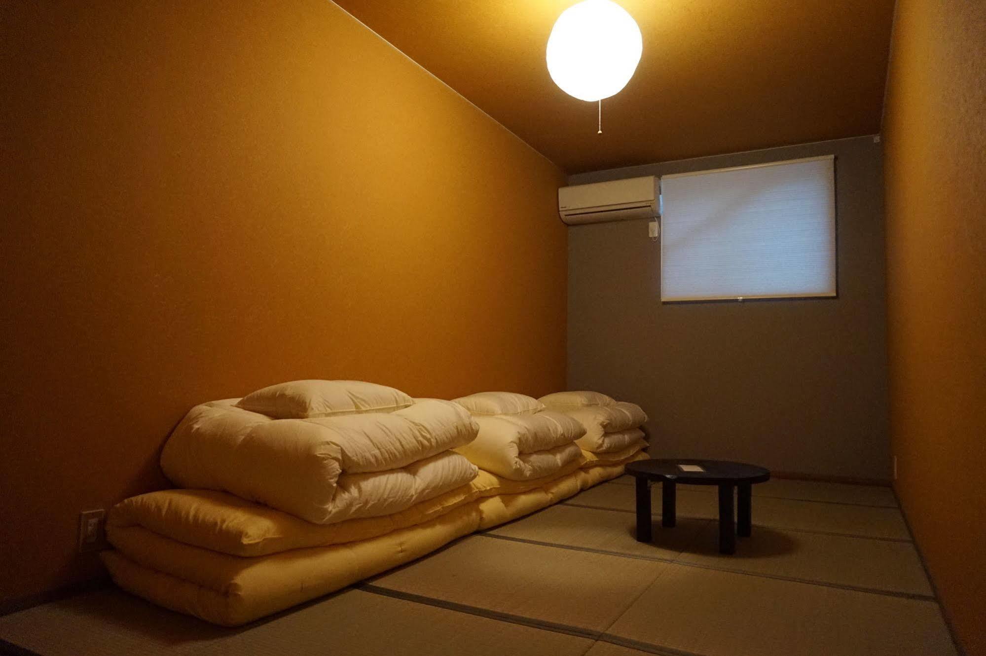 Uni Hostel Ōsaka Extérieur photo