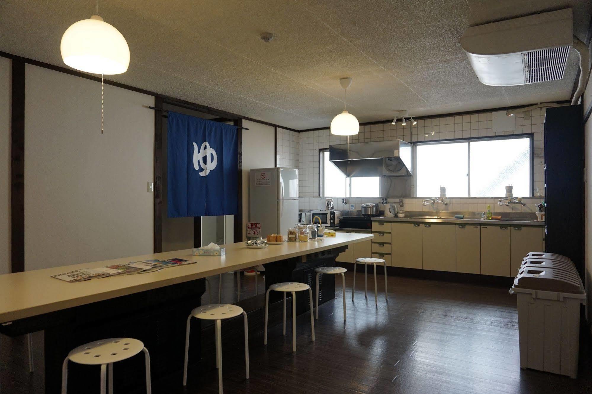 Uni Hostel Ōsaka Extérieur photo